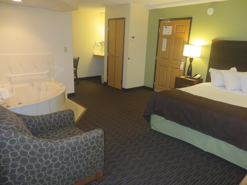 Americinn By Wyndham Rice Lake Exterior foto